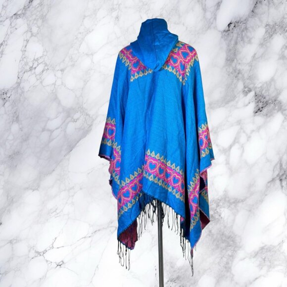 Follow Your Heart Fringed Boho Poncho - Picture 9 of 12
